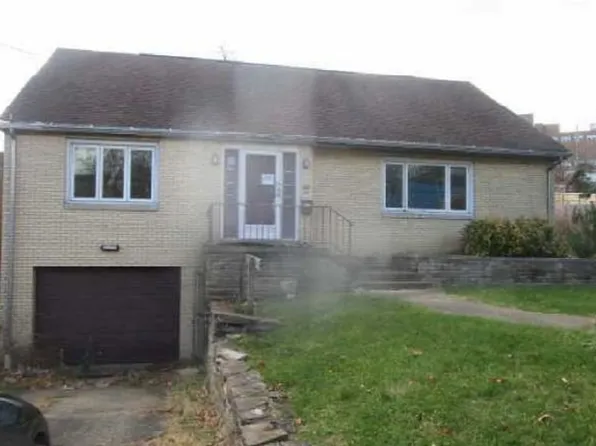 83 Evergreen Ter, Uniontown, PA 15401