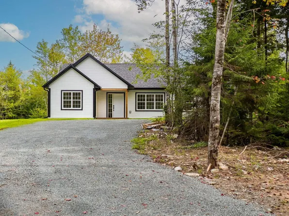 20 Paces Lake Dr, Musquodoboit Harbour, NS B0J 2L0