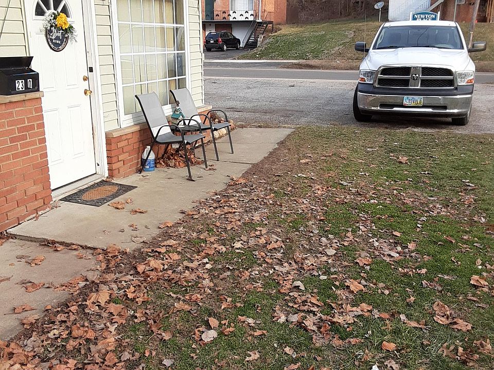 2nd image of 2352 Newton St