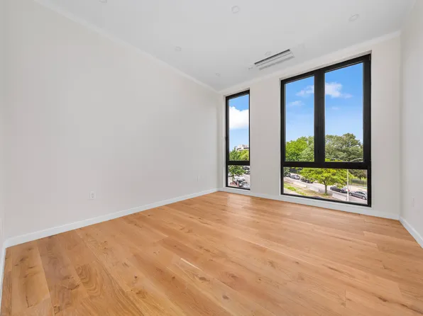 110-72 Corona Avenue image 7 of 12