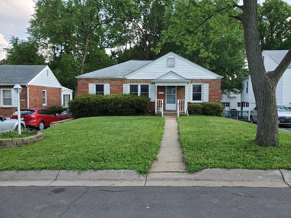 1st image of 136 Constance Ct