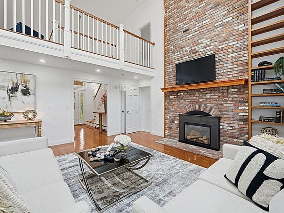 3rd image of 6 Lynbrook Rd