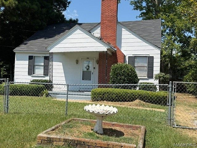 1st image of 1005 Memorial Ave