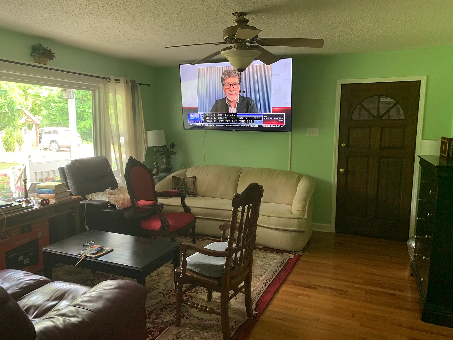 3 bed, 1200 sqft, $825 — Photo 3