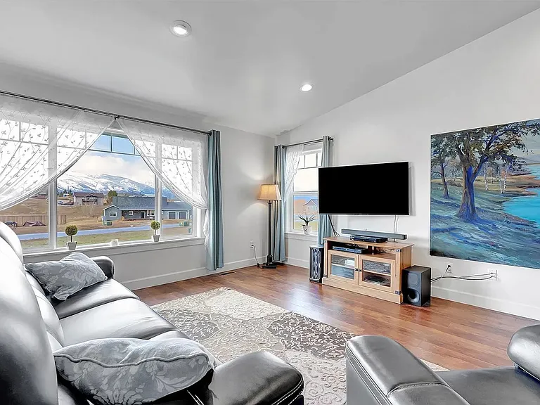 668 Winding Creek Trl — Photo 22