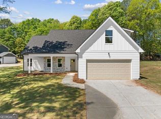 171 Duke Dr NE, Calhoun, GA