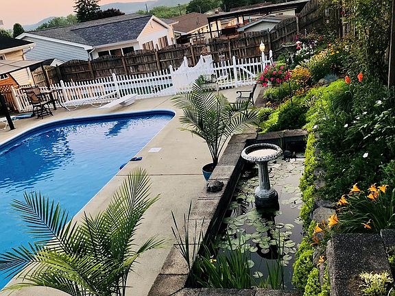3rd image of 1155 Distel Ln