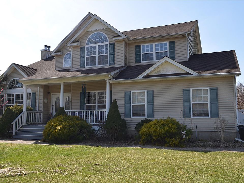 32 Woodlot Road, Ridge, NY 11961 MLS 3546145 Zillow