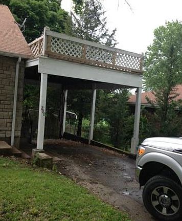 5th image of 200 N Sterling Ave