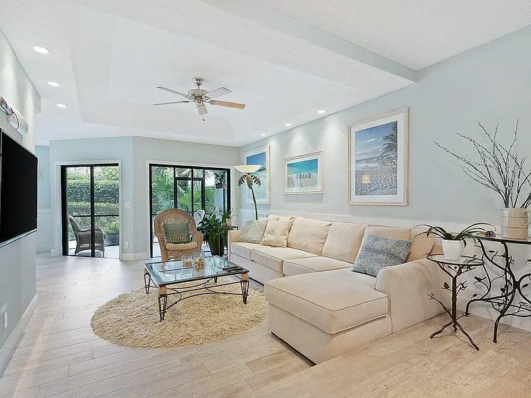 204 Sea Oats Dr #D — Photo 5