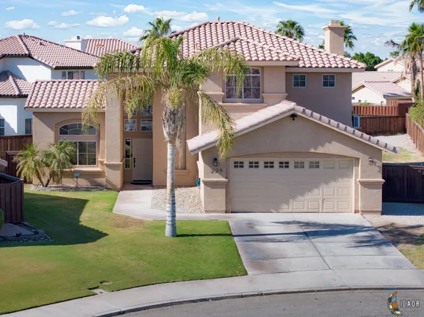 2125 Carter Ct, Calexico, CA 92231