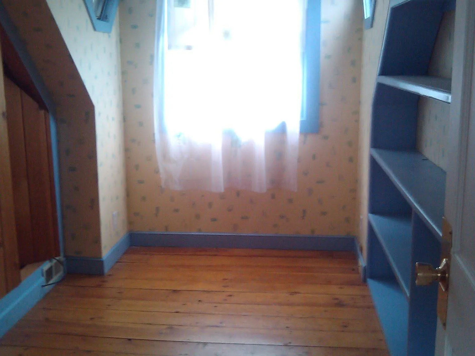 3 bed, 1000 sqft, $2,850 — Photo 4