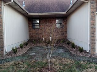 2904 W Village Dr, Springfield, MO 65807