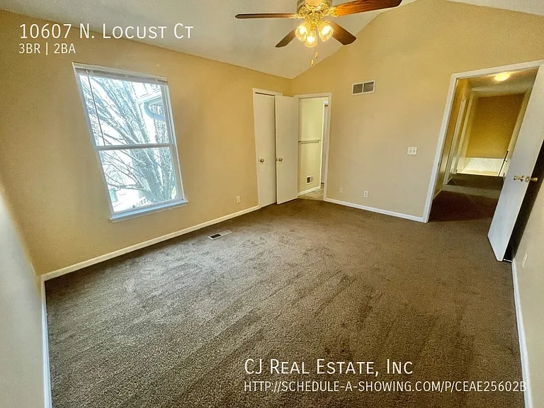 10607 N Locust Ct — Photo 6