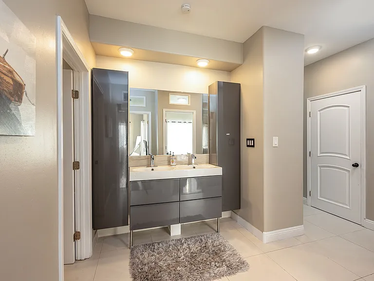 4741 Point Loma Ave #201 — Photo 16