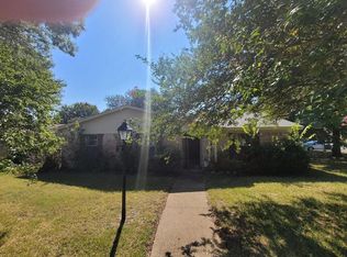 1916 W Rochelle Rd, Irving, TX 75062