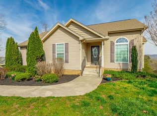 7357 Tiercel Dr, Ooltewah, TN 37363