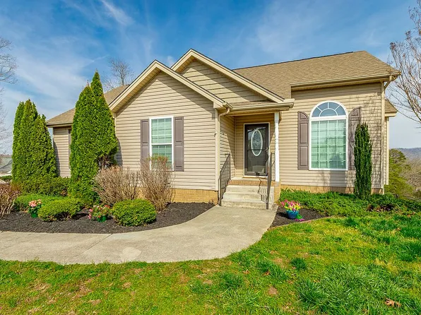 7357 Tiercel Dr, Ooltewah, TN 37363