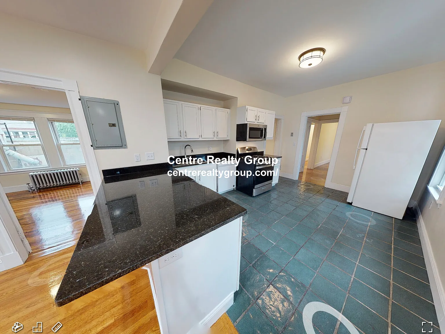 4 bed, 2.0 bath, $4,700 — Photo 3