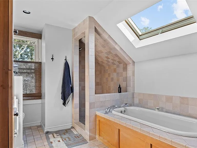 46 Hammond St — Photo 19