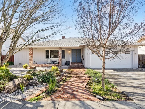 215 Simone Place S, Santa Rosa, CA 95409