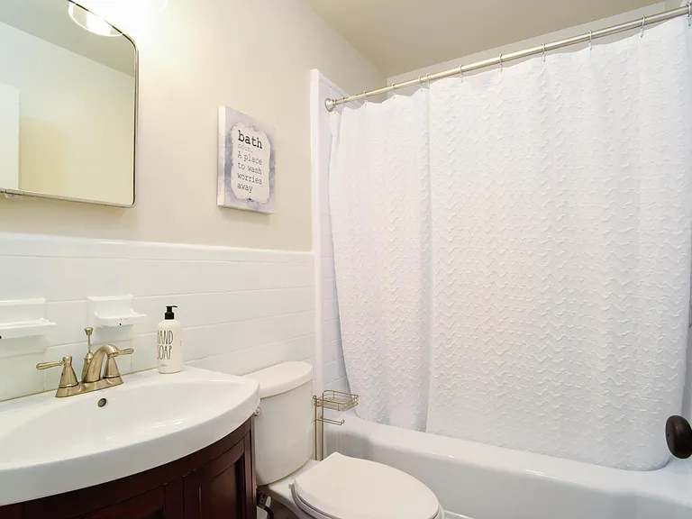Full Bathroom
