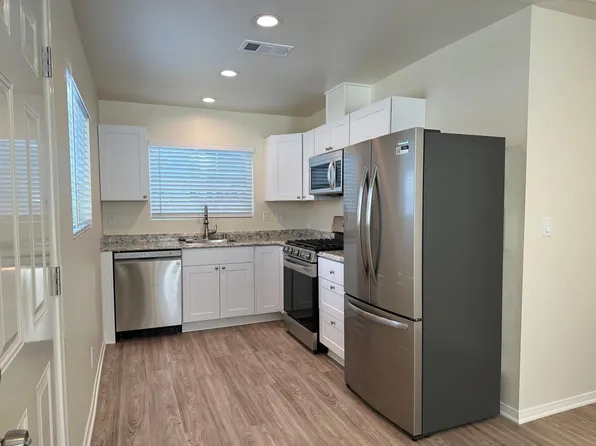 2307 Lupin St, Simi Valley, CA 93065
