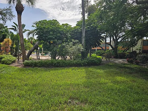 153 Wild Palm Dr #1610 Photo 1