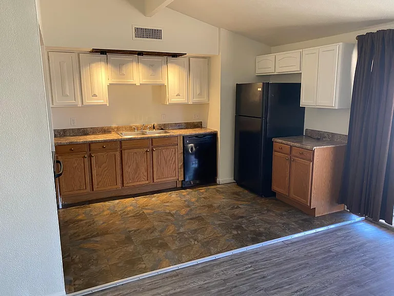 14613 N 53rd Ave — Photo 3