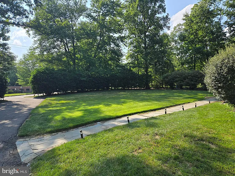 1008 Park St SE — Photo 4