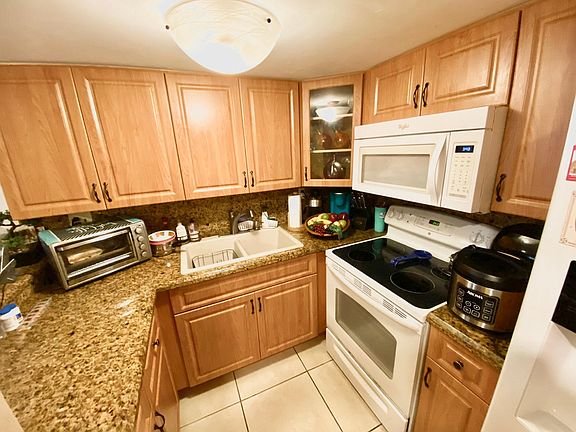 4th image of 11955 SW 18th Ter APT 1