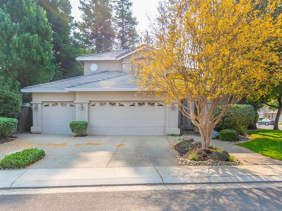 1st image of 18 Ramblewood Way