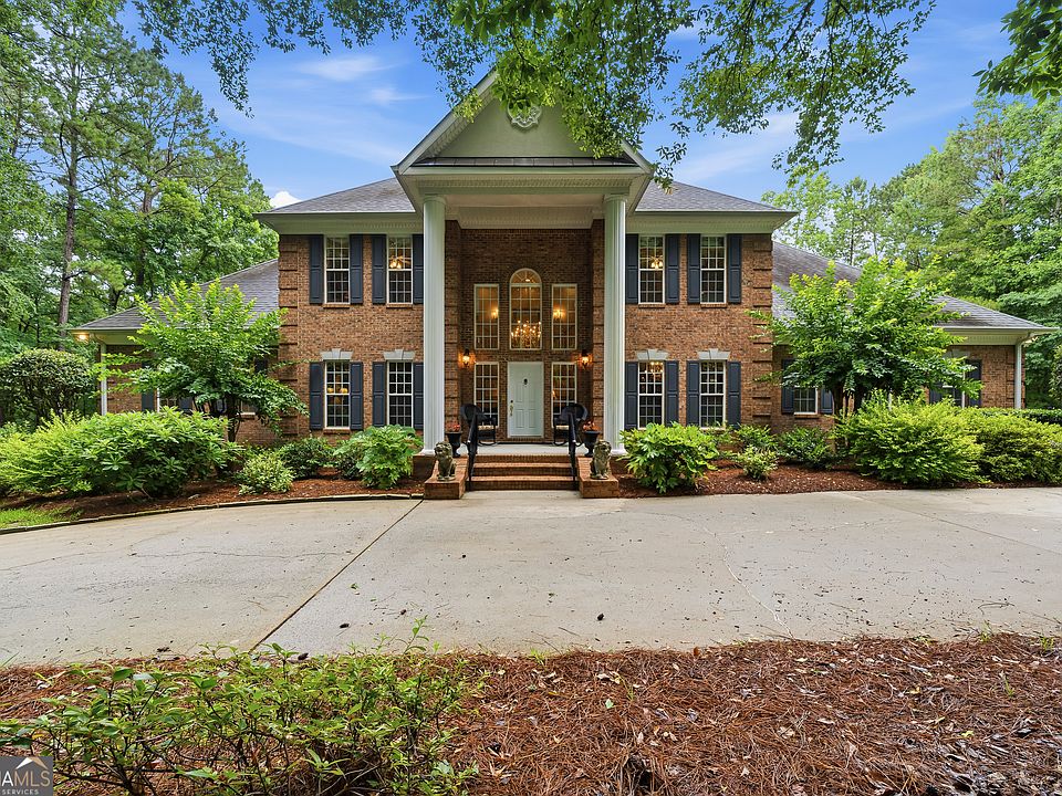 1st image of 68 Hamil Dr