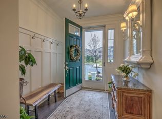 3 Nast Rd #27, Morristown, NJ 07960