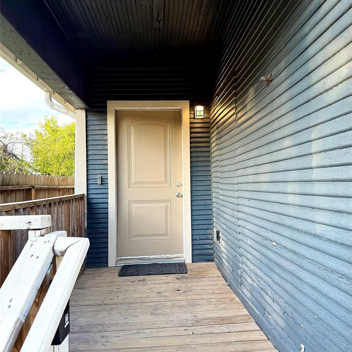2 bed, 2.0 bath, 702 sqft, $1,450 — Photo 4