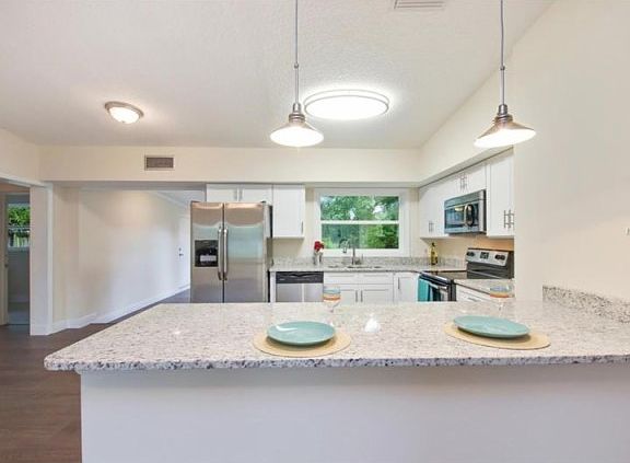 4th image of 217 Orange Terrace Dr