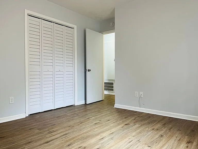 104 Peachtree Ct — Photo 9