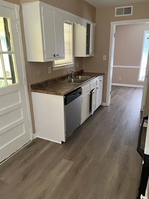 5166 Blueridge Drive - 5166 Blueridge Drive — Photo 3