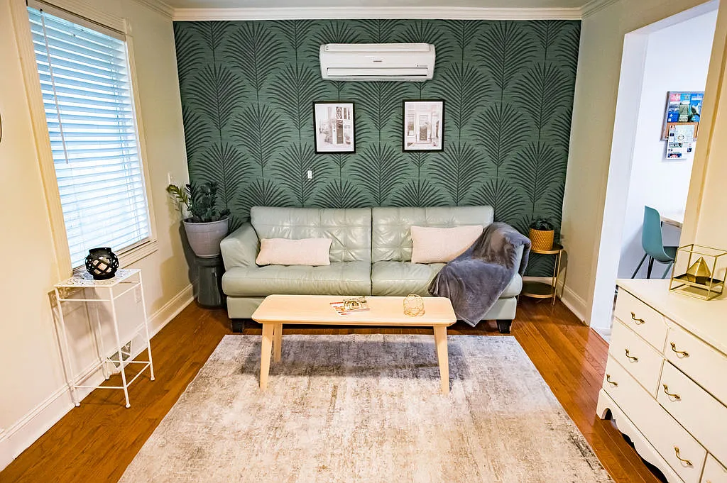 1 bed, 800 sqft, $1,800 — Photo 2
