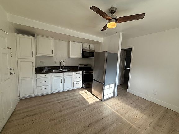 2nd image of 777 N Los Robles Ave APT 5