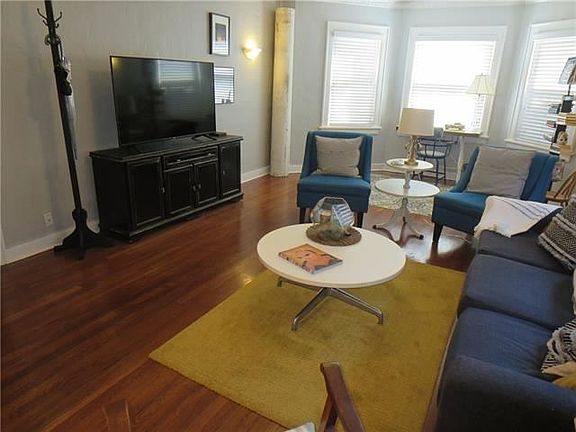 5th image of 4502 Broadway S #1