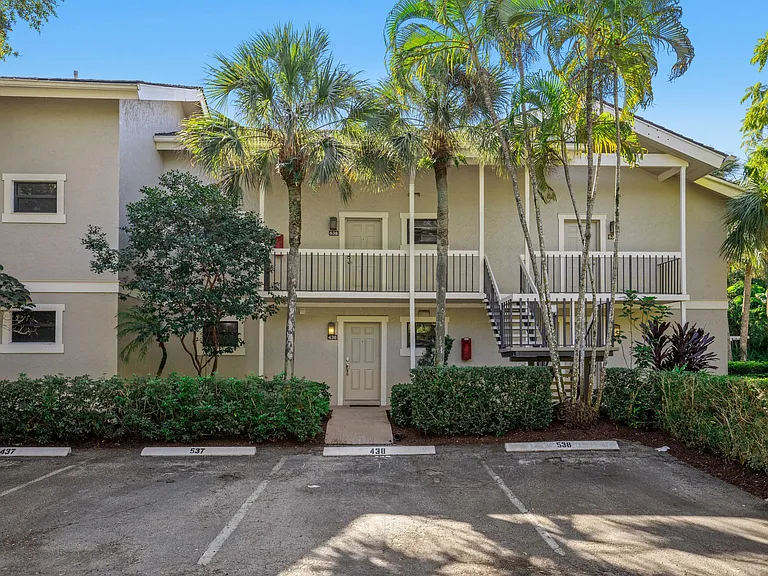 11863 Wimbledon Cir #438 — Photo 13