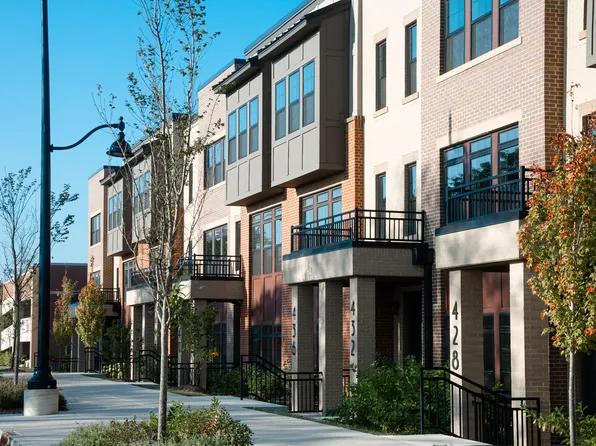 452 S Meridian St #B-bldg D, Greenwood, IN 46143