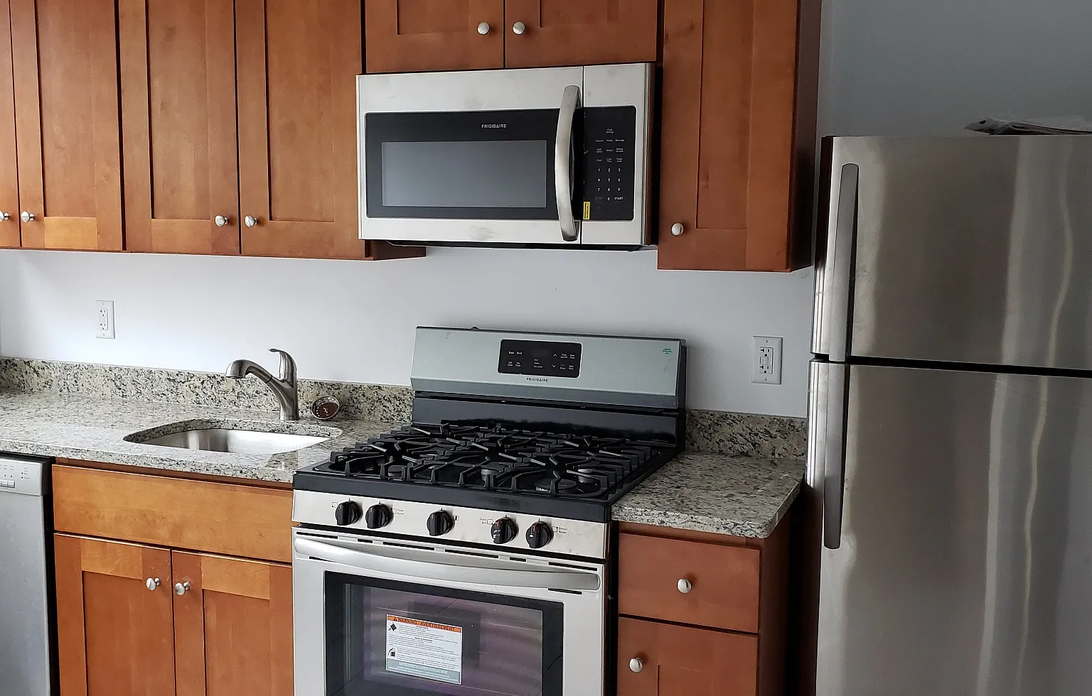 4 bed, 1.5 bath, 1550 sqft, $4,800 — Photo 1