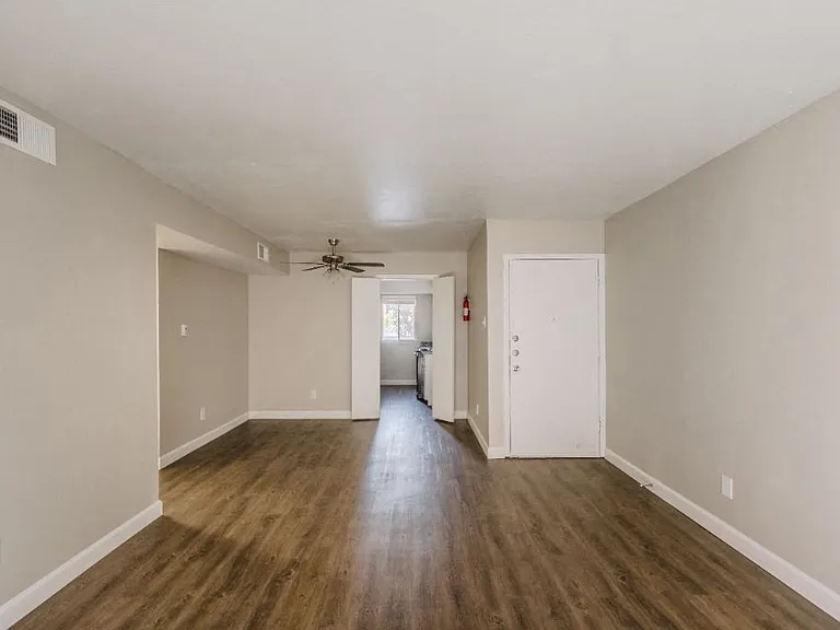 Shenandoah Apartments — Photo 3