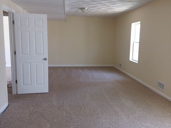2nd image of 21 Kern Acre Dr