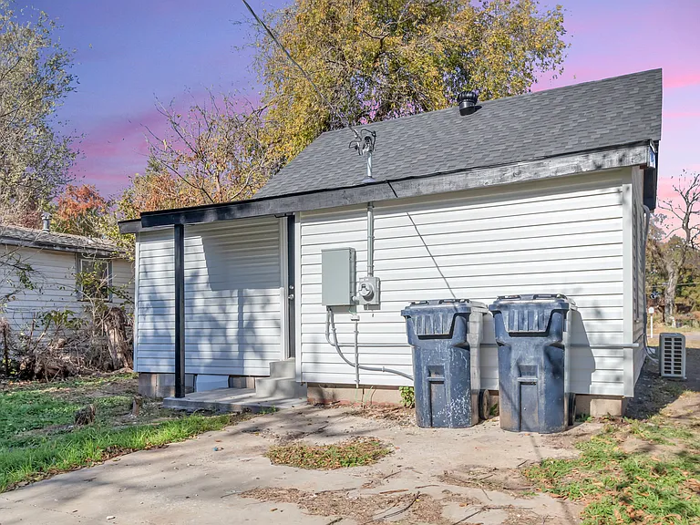 2440 NW 3rd St — Photo 40