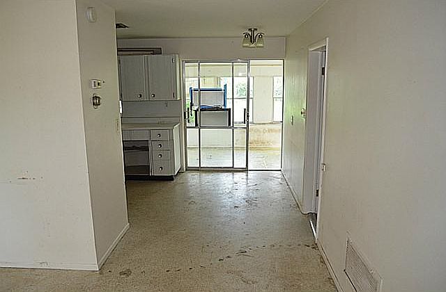 2nd image of 2100 NW Sunset Blvd