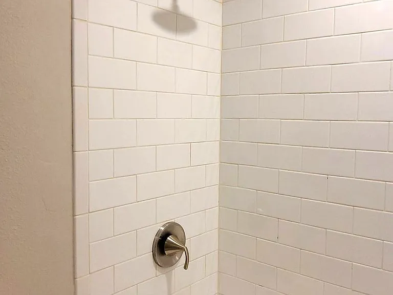 2100 Eldridge Ave — Photo 16
