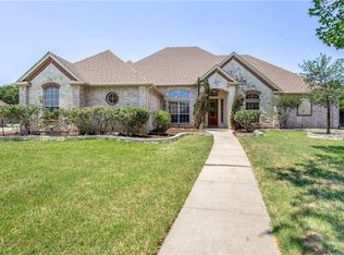 811 Shady Bend Dr, Kennedale, TX 76060